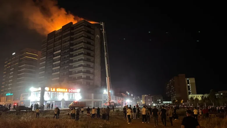 plaza yangını