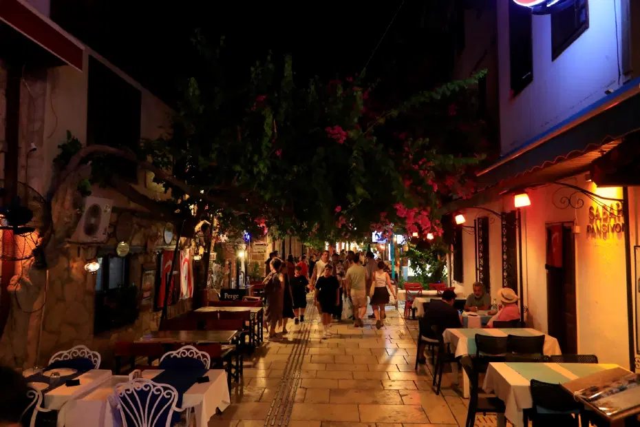 Kaleiçi'nde 100