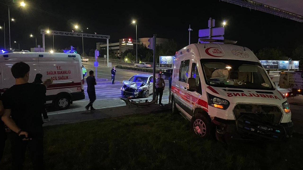 ambulans çarpışması